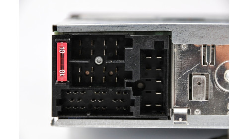Comment brancher autoradio sans prise iso ?